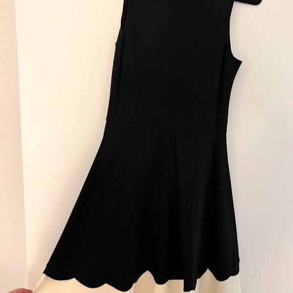 Aqua Scallop Color-Block Dress - Black & White - Size Medium 🖤 - Picture 5 of 6